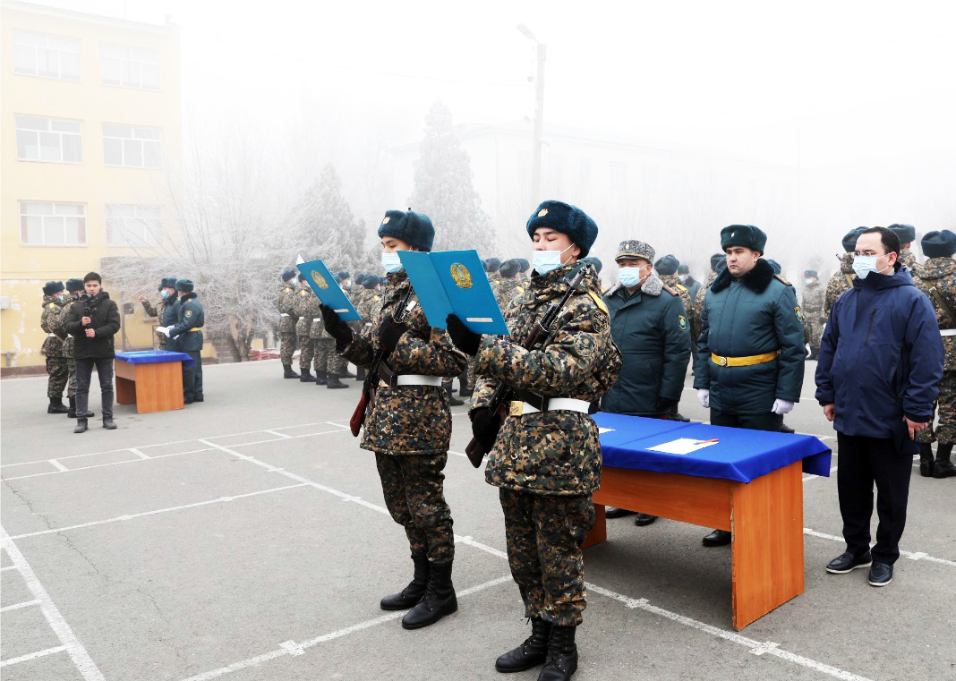 Әскерилер ант қабылдады