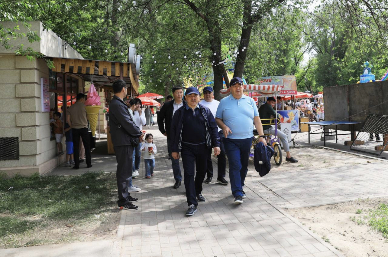 Тараз қаласын жаяу аралады