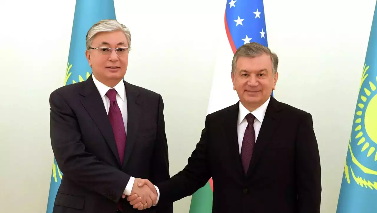 Тоқаев Өзбекстан Президенті Мирзиёевті туған күнімен құттықтады