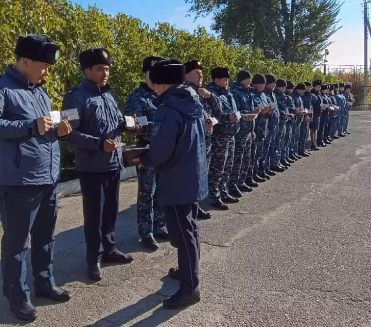 Жамбылдық ҚАЖ қызметкерлері қысқы киім үлгісіне көшті