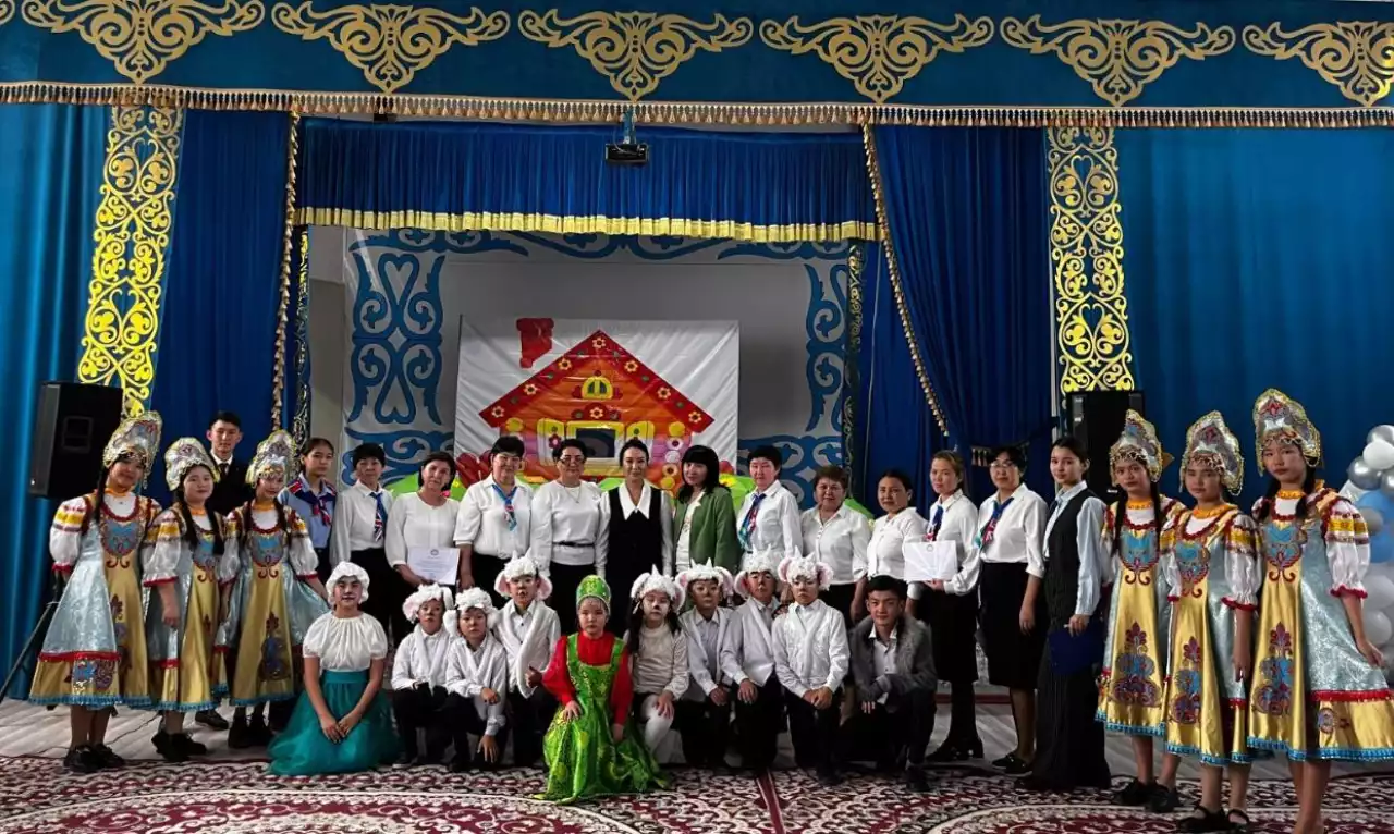 Тіл білгеннің тірлігі тік, ісі ілгері