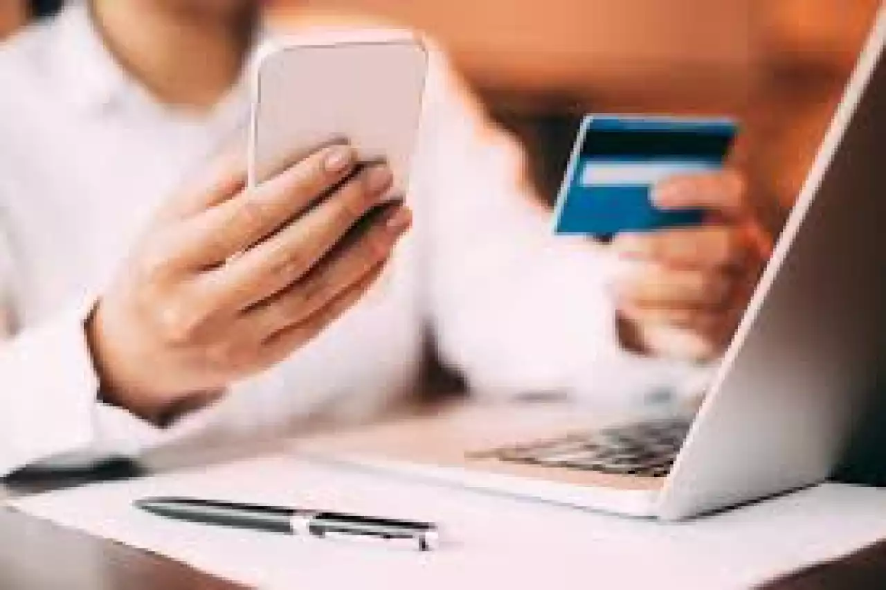 Алаяқтар алған несиені кім төлейді?