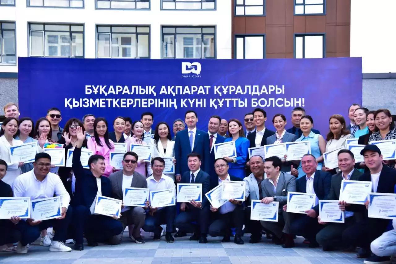 Тоқаев 66 БАҚ өкіліне пәтер сыйлады