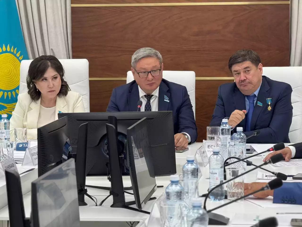 Депутат беделі оның іскерлігіне байланысты