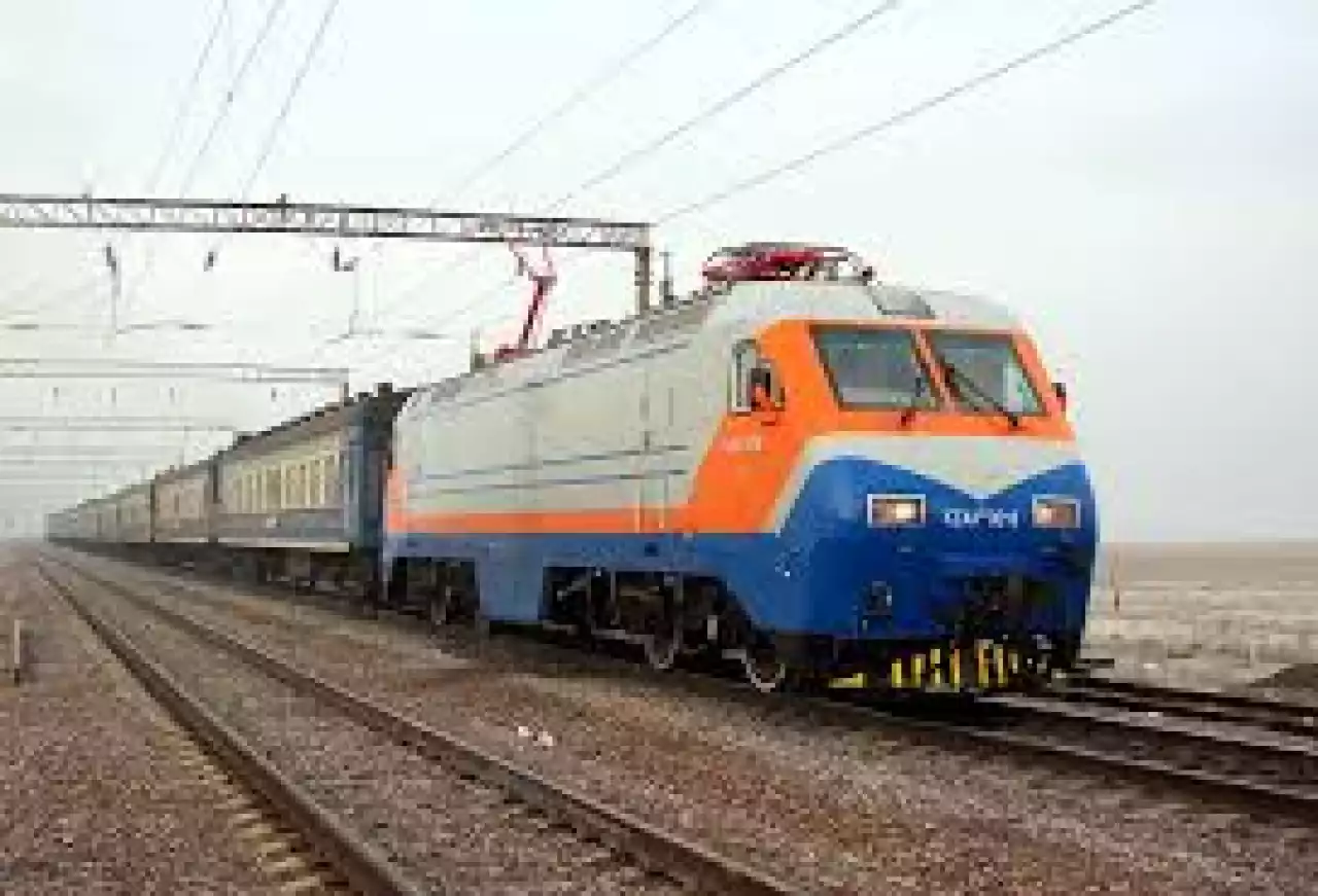 Шығыс пен Батысты, Оңтүстік пен Солтүстікті байланыстырған шаңырақ