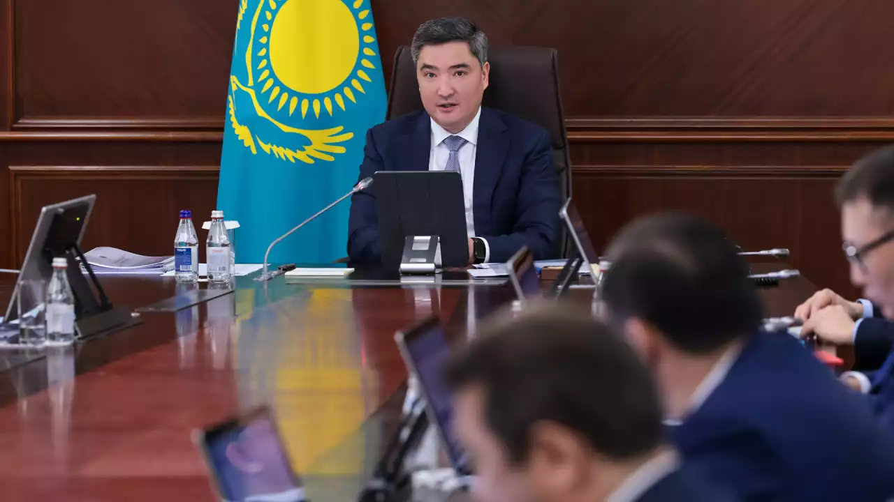 Үкімет үйінде жылыту маусымына дайындық жұмыстары пысықталды