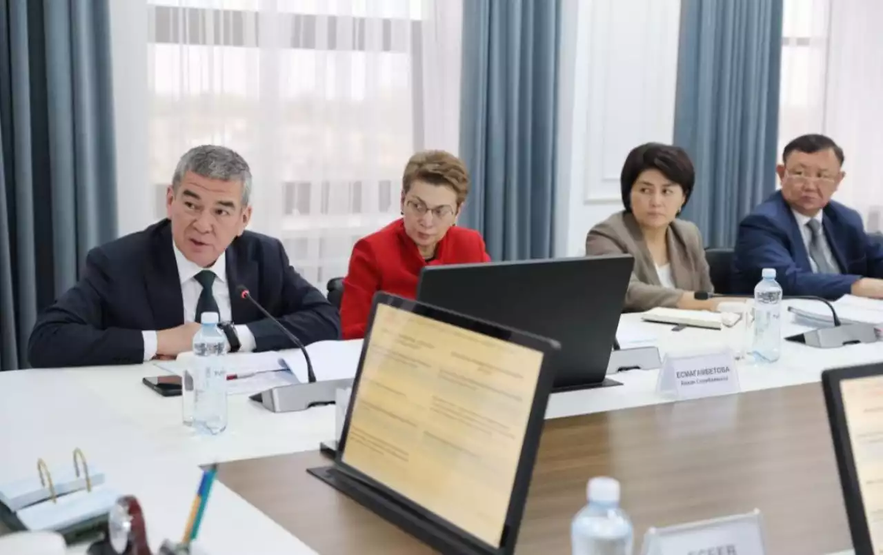 «Қызыл сызыққа» өткен нысандар неге бұзылмай тұр?