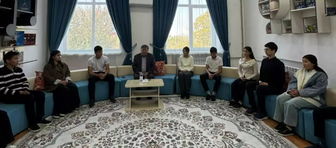 Рымғали Нұрғалиұлының 85 жылдығына арналған ауызша журнал өтті