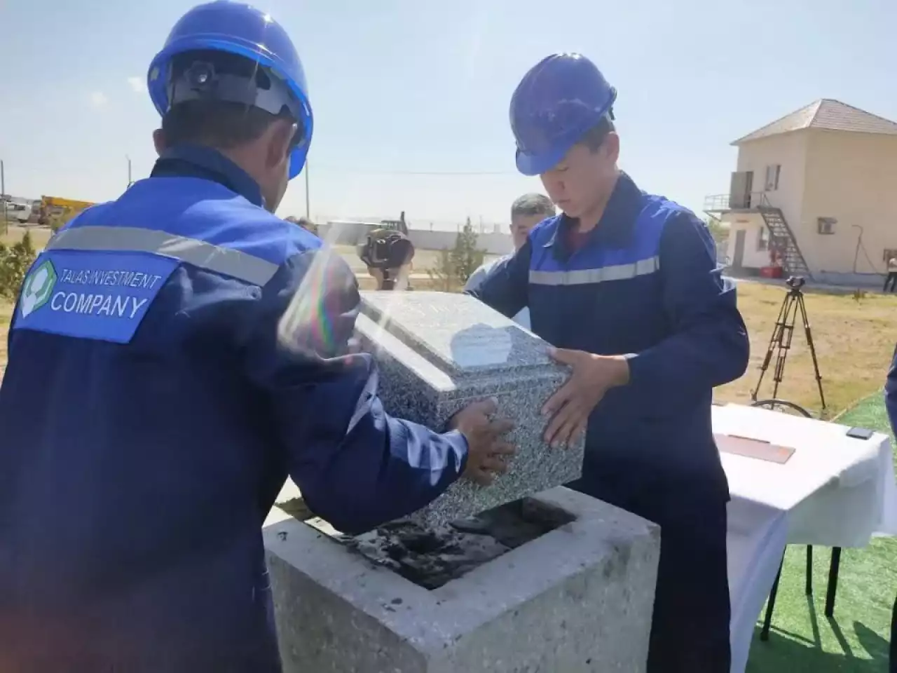 Бізге жұмысшы жастар керек