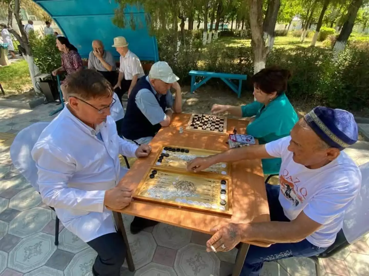 Мұқтаж жанға қайырымды, мейірімді орта