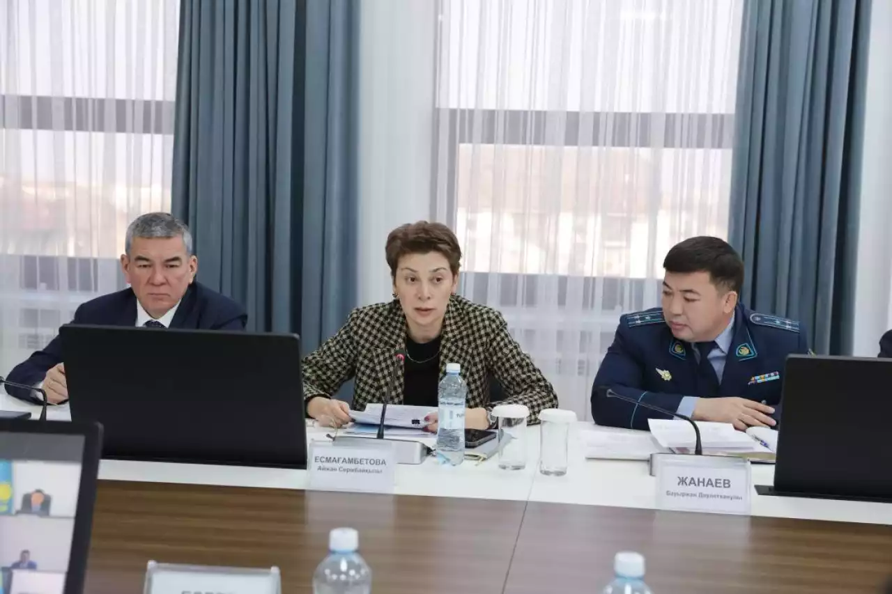 Әр ауылда футбол алаңшасы болсын