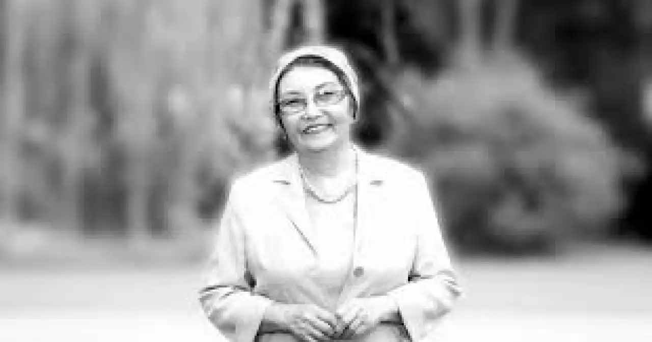 Поэзияның ақ гүлі, қызғалдағы еді...