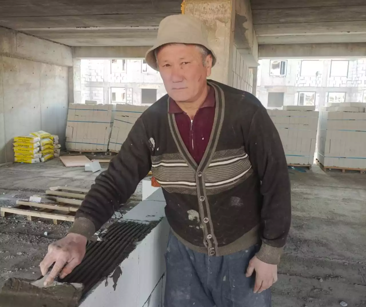 Кірпішті сапалы қалаған Садырбек