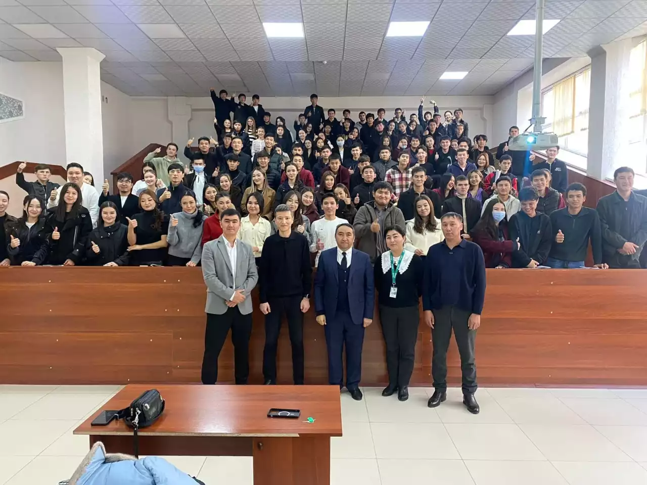 Саналы тәрбие мен заңды құрметтеу - қауіпсіздік қоғамның негізі