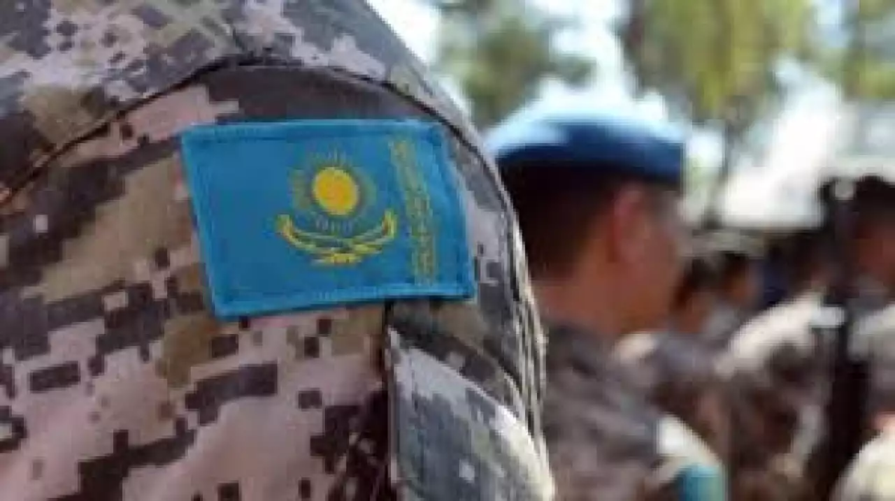 Әкесіне еліктеп әскери болған