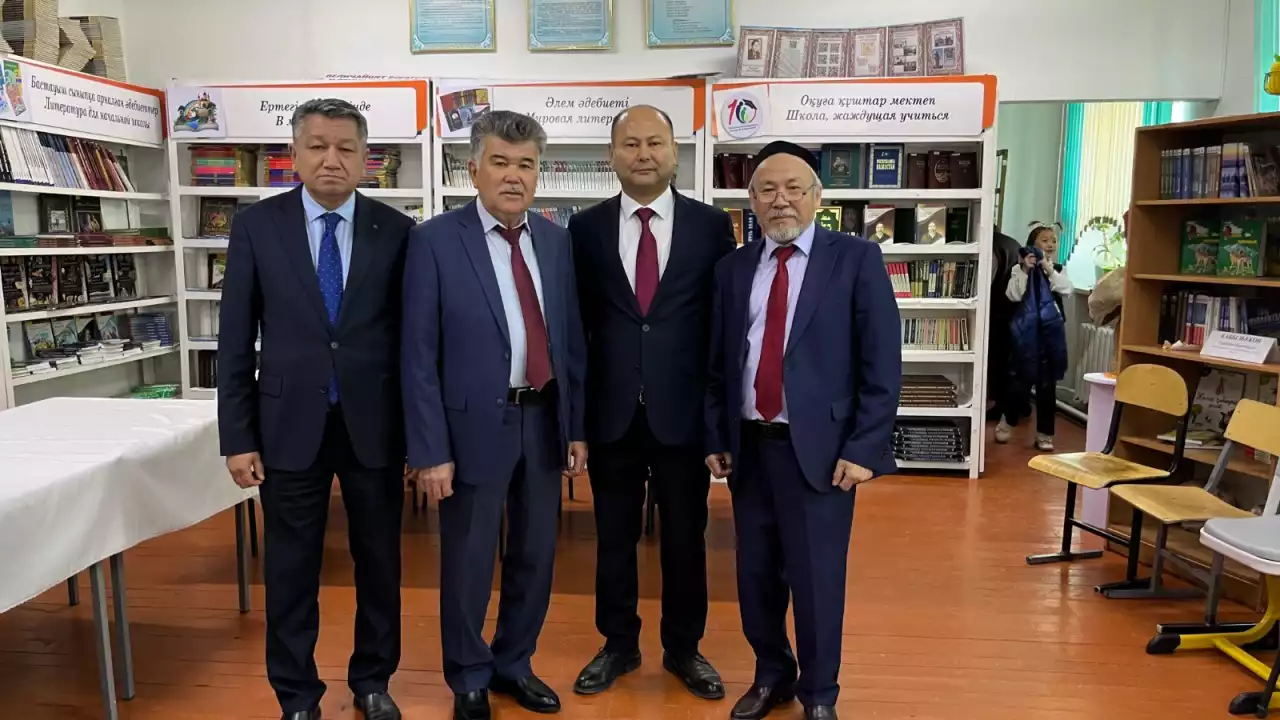 «Шәмшінің өзі сахнада бата беріп еді...»