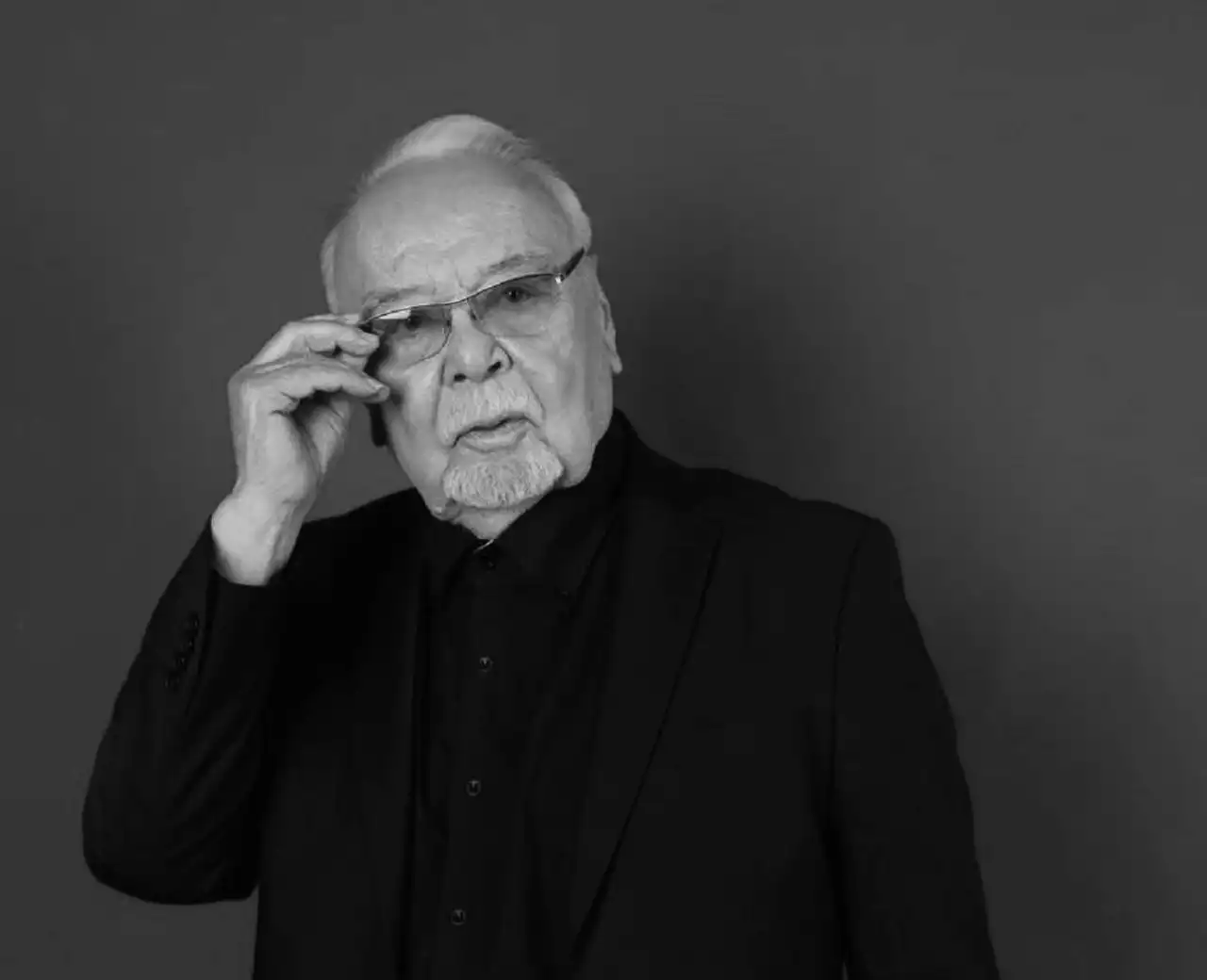 Мемлекет басшысы Асанәлі Әшімовтің отбасы мен жақындарына көңіл айтты