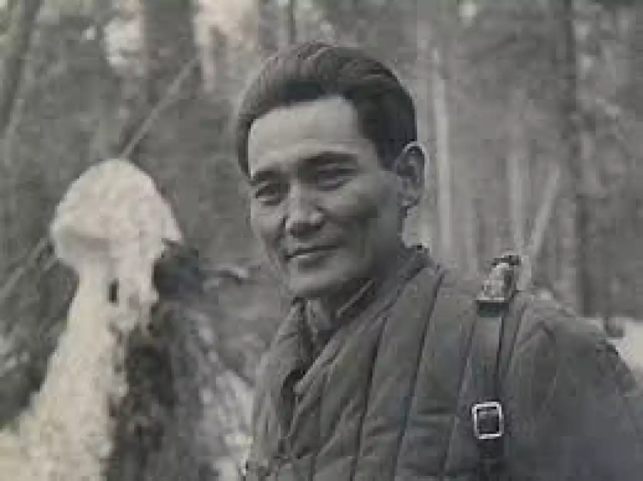 «Қазақтарға қазақтармен сөйлесуге тілмаш керек...»