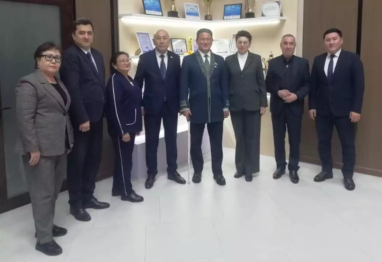 Күн сайын 200 адам келеді