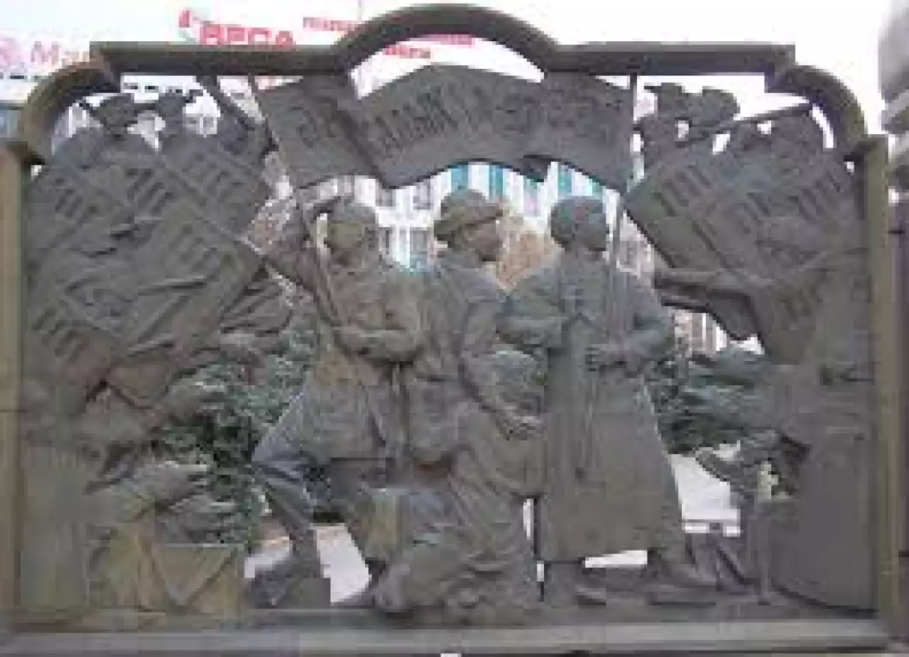 Қазақтың көгіне күн болған