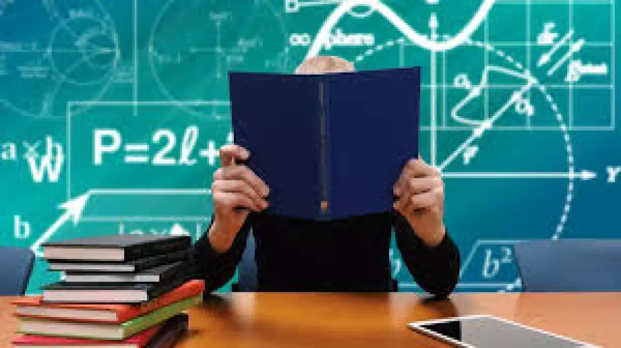 «Райкомның» өзін сыныптан қуып шыққан мұғалім