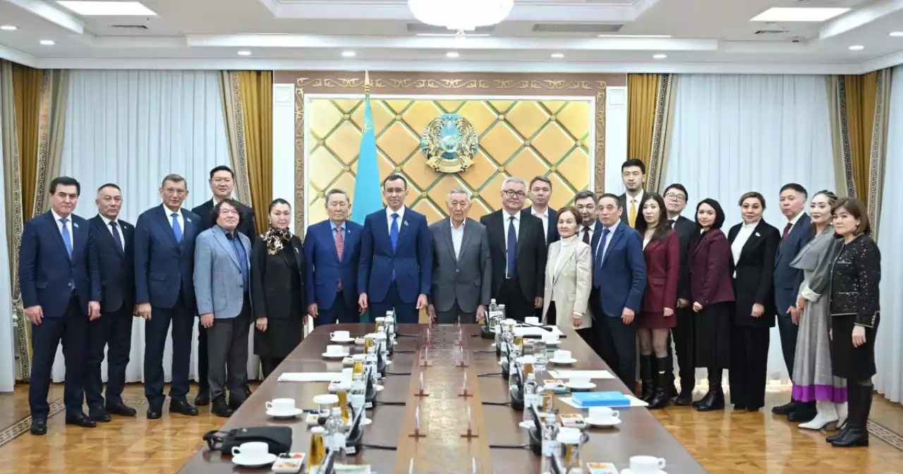 Сенатта «Ұлттық мүдде» диалог алаңының отырысы өтті