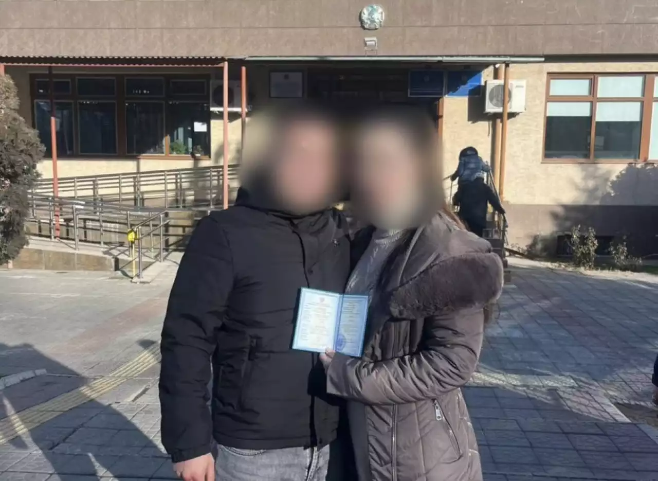 Таразда қоныс колониясындағы сотталғандар заңды некесін қиды