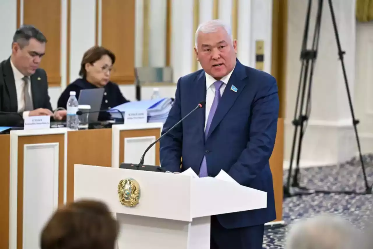 Әбенов жаңа Конституция жобасы төңірегіндегі бірқатар қауесетті жоққа шығарды