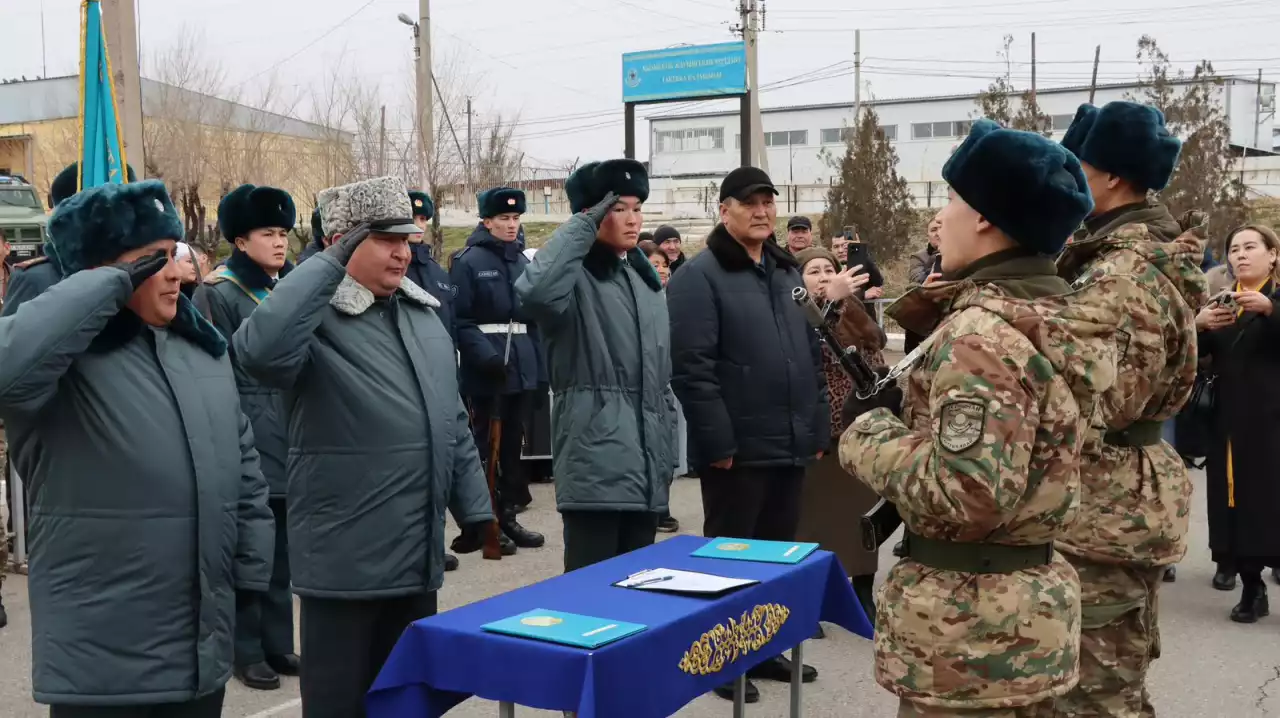 Таразда 300-ден аса сарбаз әскери ант қабылдады