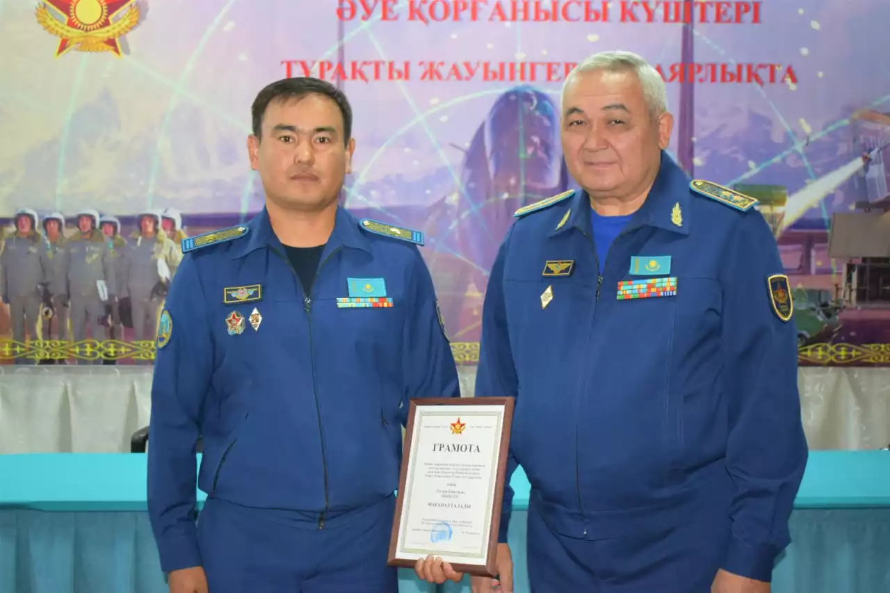 Тепсе темір үзетін топографтар