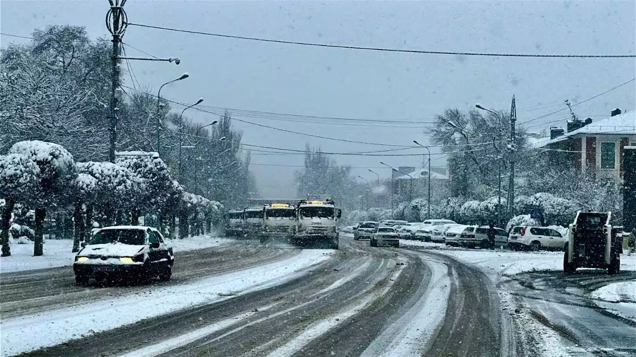 Жамбыл облысында қар тазалау жұмыстары күшейтілді
