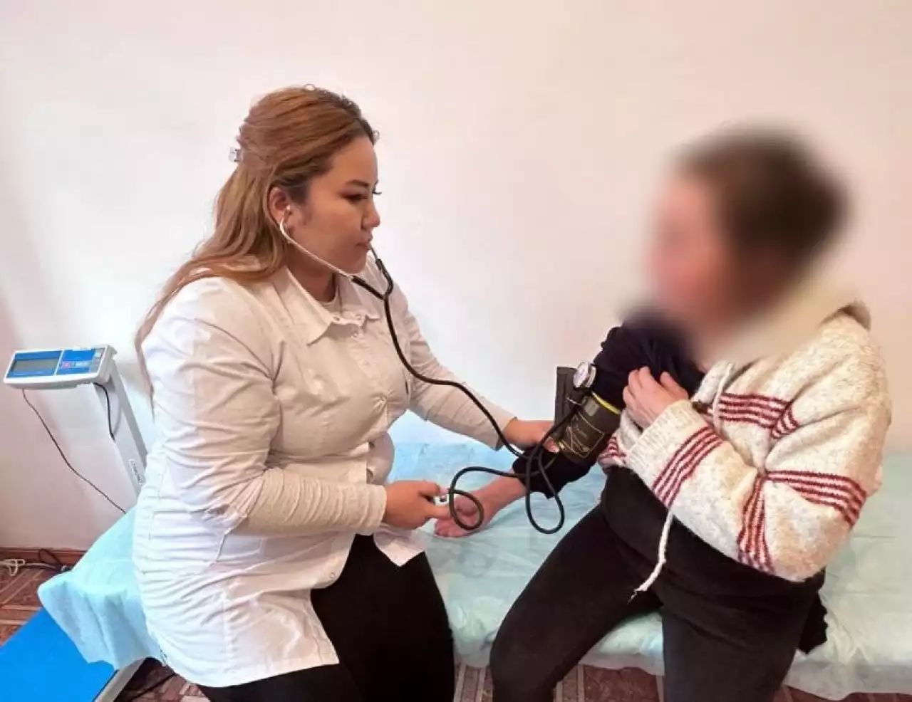 Таразда жазасын өтеушілер медициналық тексерістен өтті