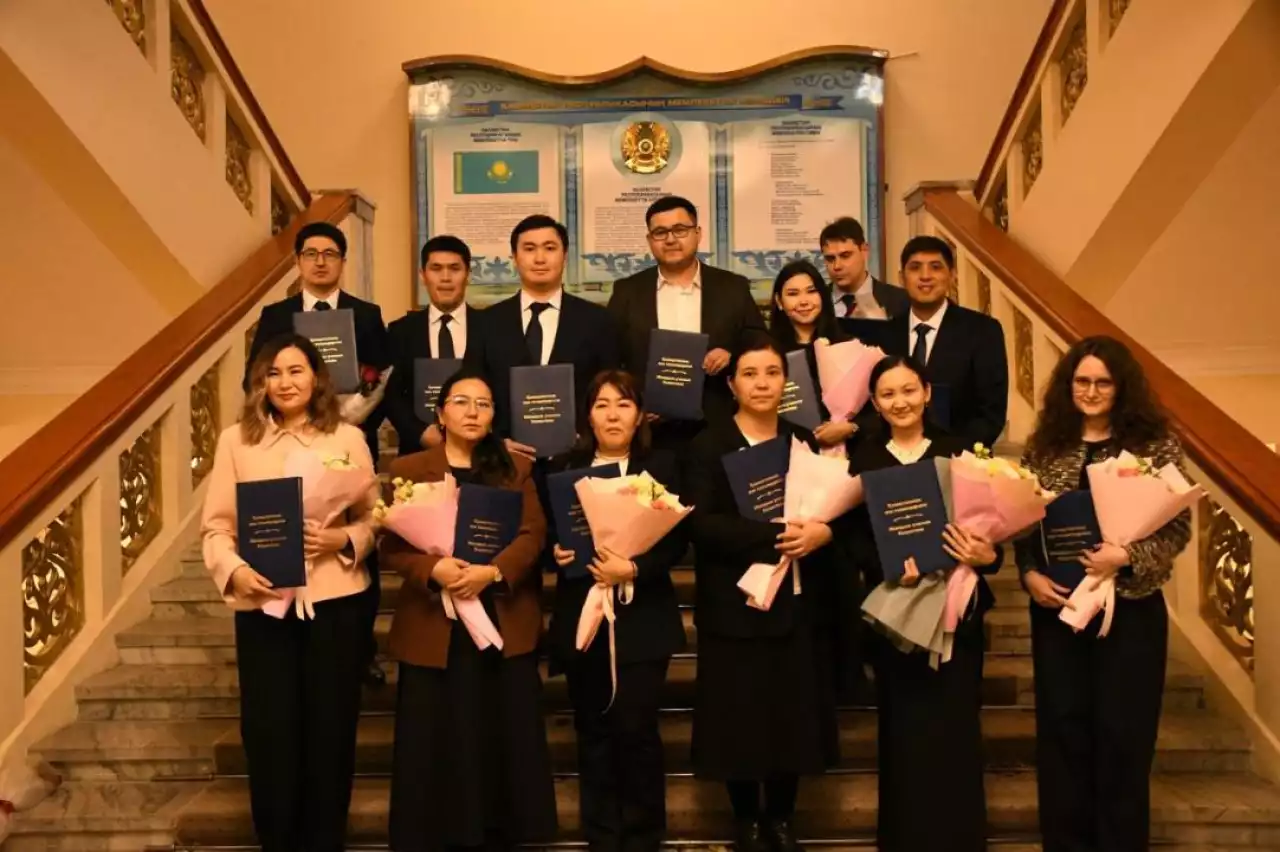 14 жас ғалымға жаңа пәтер кілті табысталды