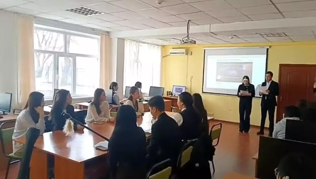 Жырдан жаралған тұлға