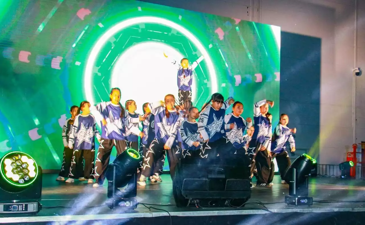 Алғашқы қоғамдық алаңдардың біріне айналды