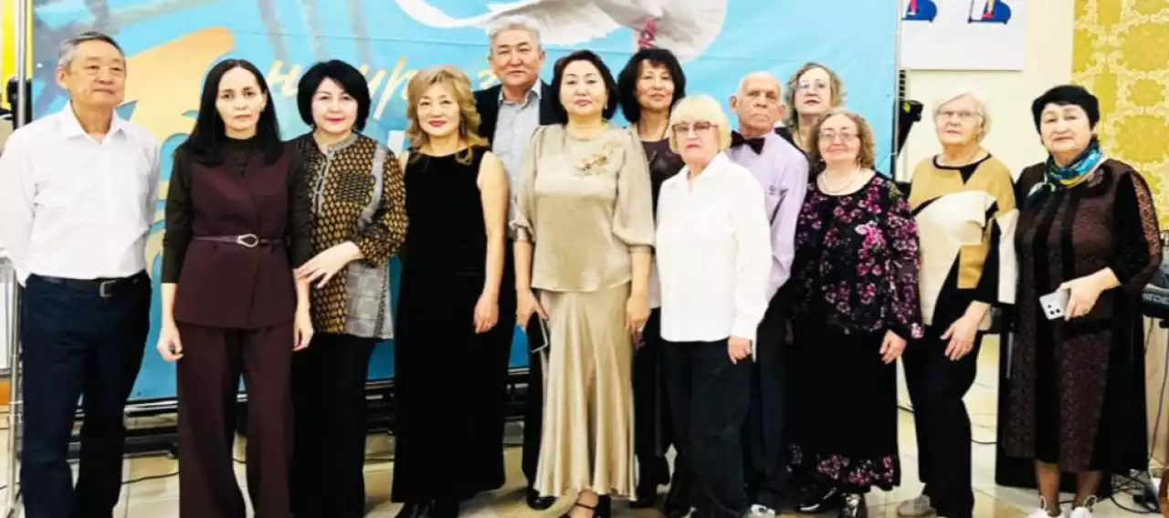 Ақын рухына тағзым етті