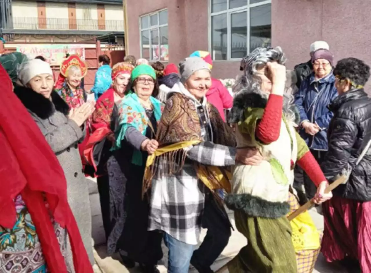 «Масленица» мерекесін ұйымдастырып, қыспен қоштасты