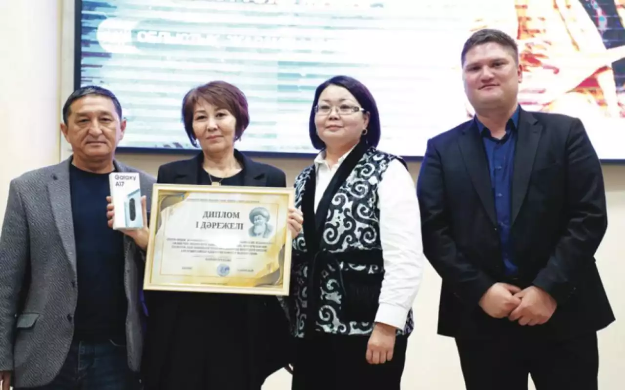 Жыр алыбы және жасанды интеллект