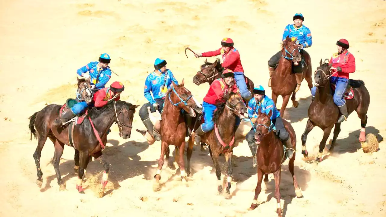 Баукең ұлттық ойындар арқылы балаларды батырлыққа тәрбиелеген