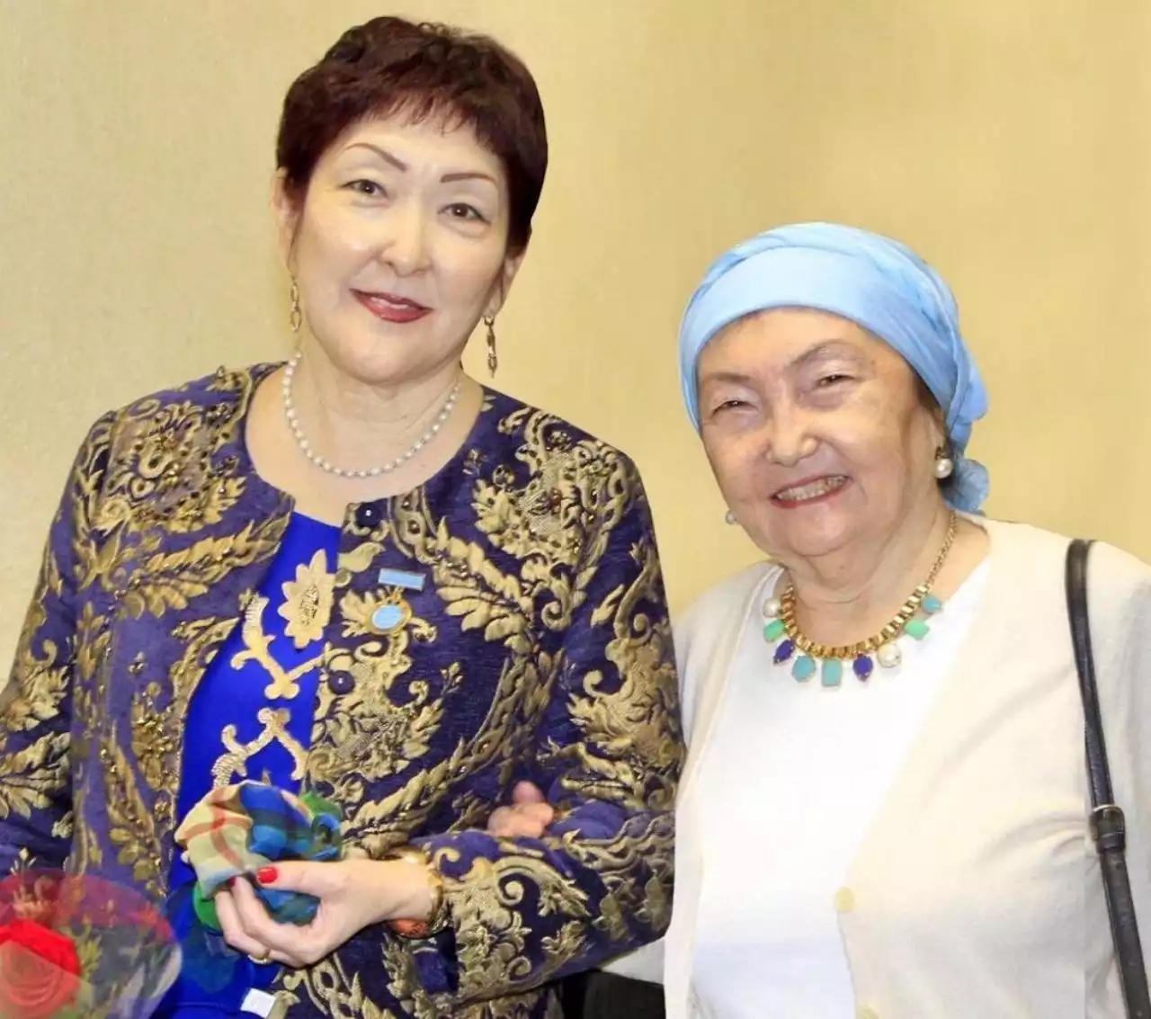 Өлеңі нұрлы, өнегесі сырлы ақын