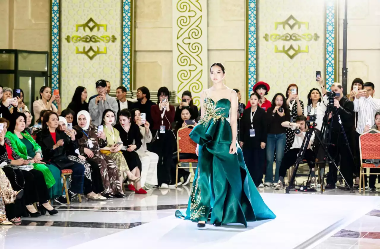 Дәстүр заманауи дизайн тіліне айналады