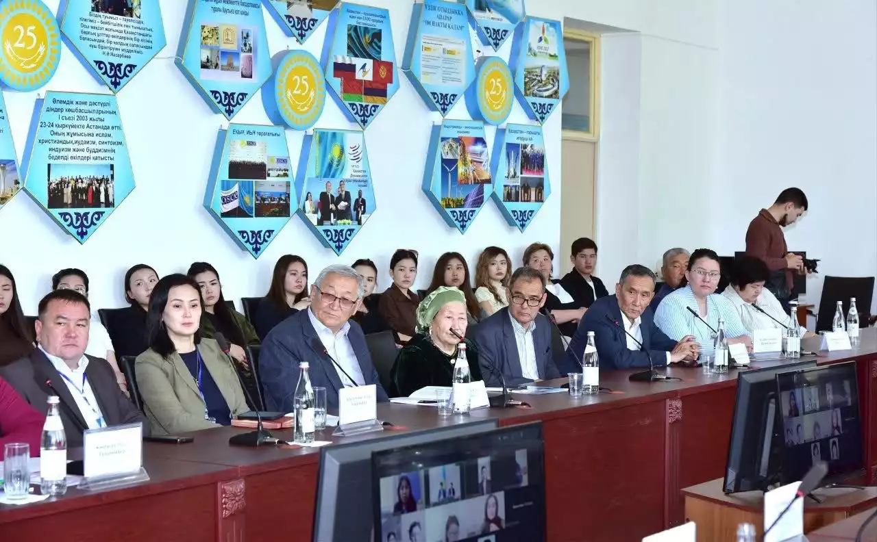 Филолог, ұстаз – ұлт жанашыры