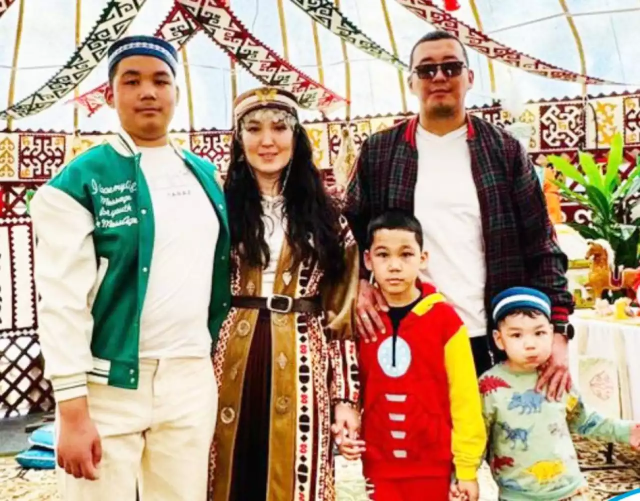 «Бір шаңырақ астында тату-тәтті өмір сүріп жатырмыз»
