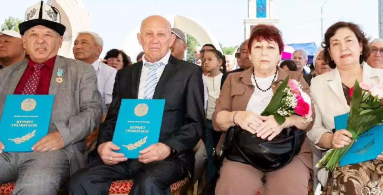 Татулықтың тұтқасы, бірліктің бесігі